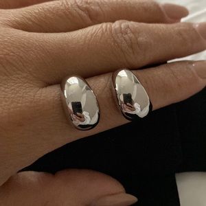 Chunky hoops earrings silver color